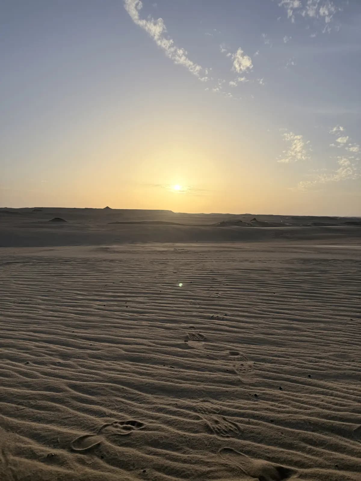 Coucher de soleil dans le désert Occidental